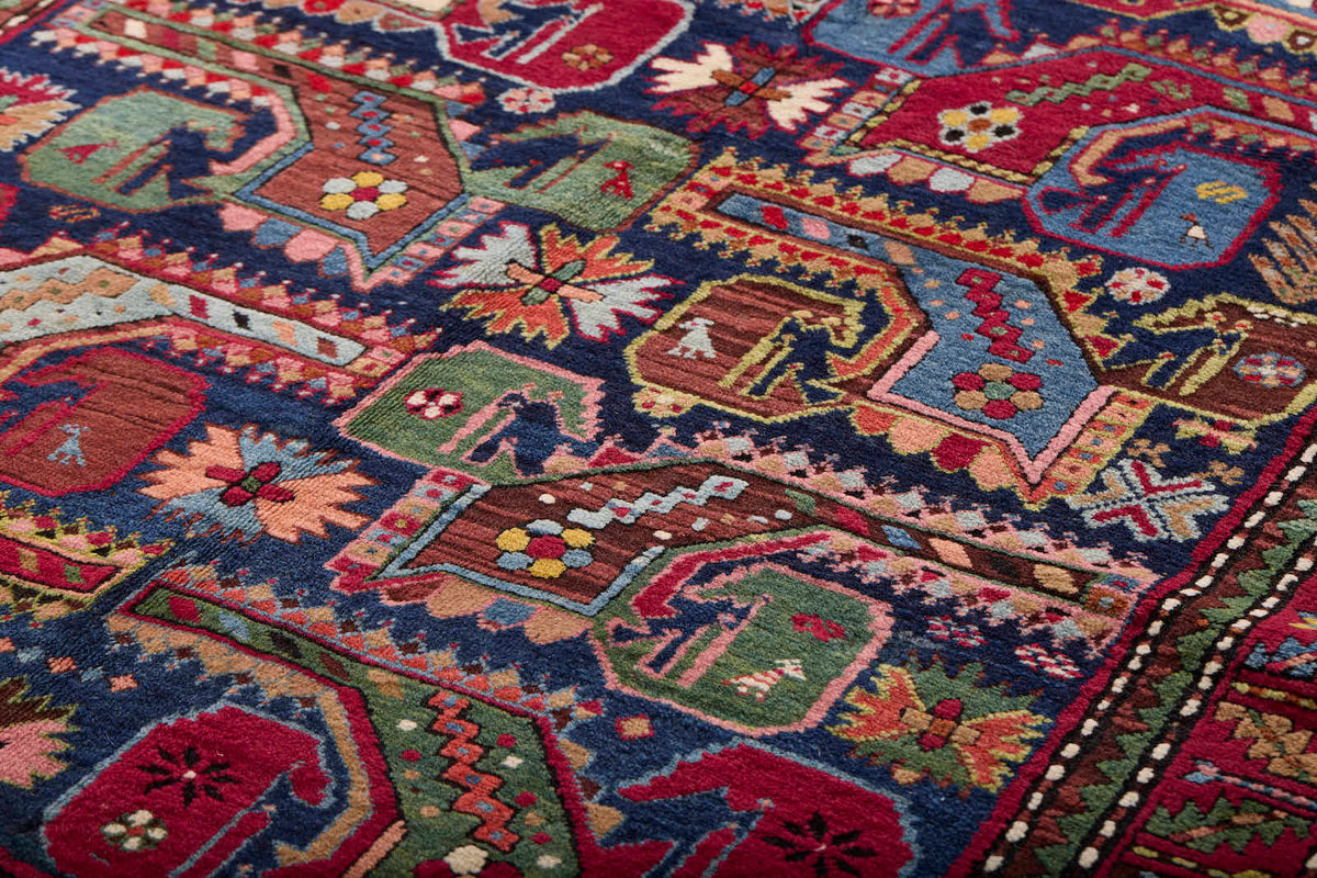 GORADIS ANTIQUE 4' 5" X 8' 11"