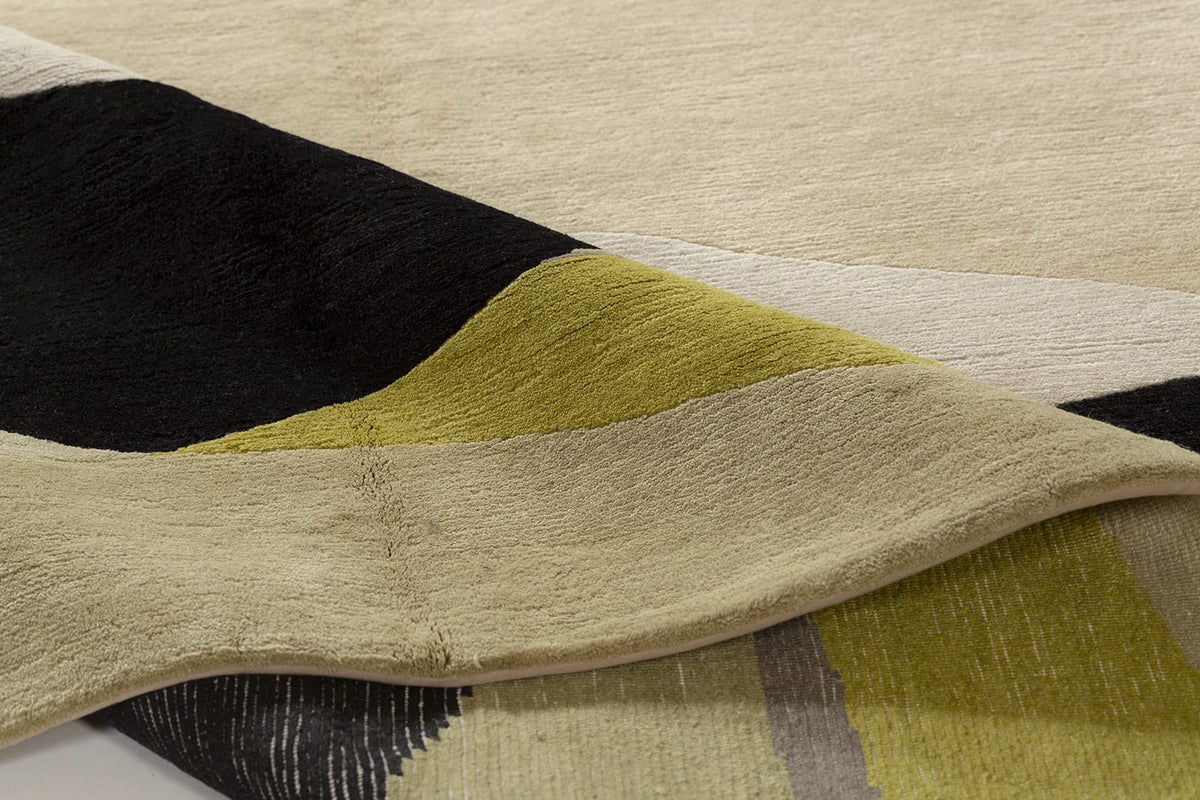 detail image of Crystal Green hand knotted area rug design by Tufenkian