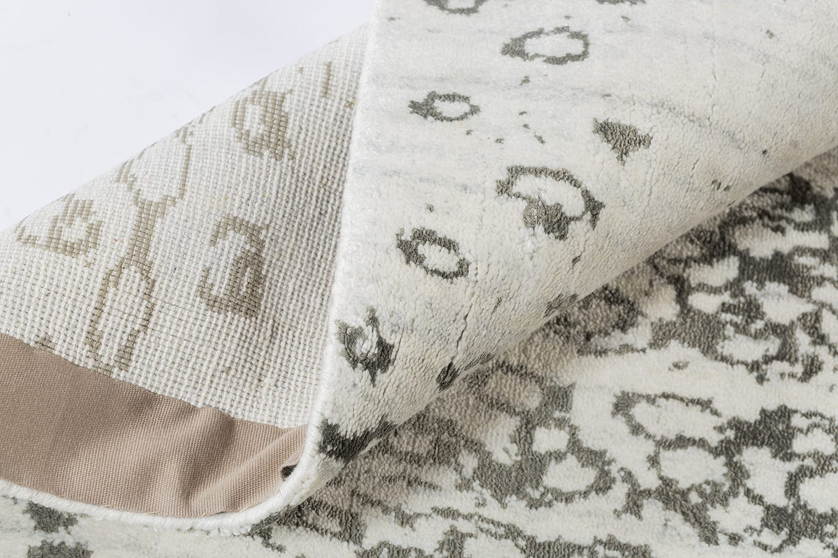 Detail of Slipstream White Black