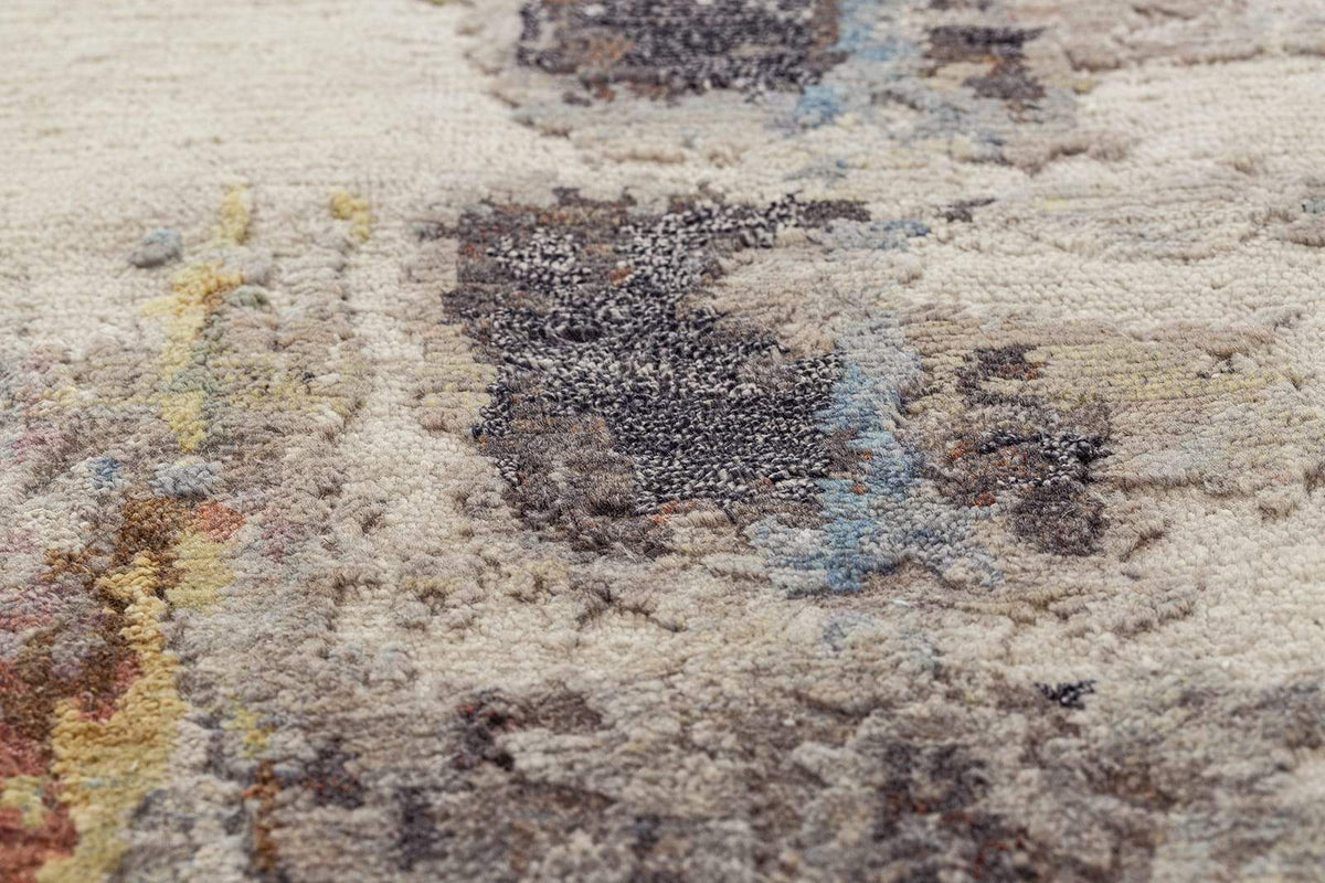 Detail image of Theo Chroma.
