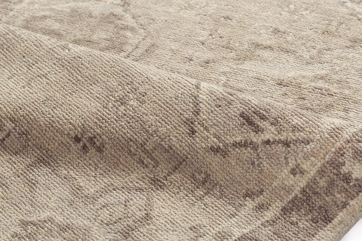 HERIZ V TAUPE 4 X 6 SAMPLE