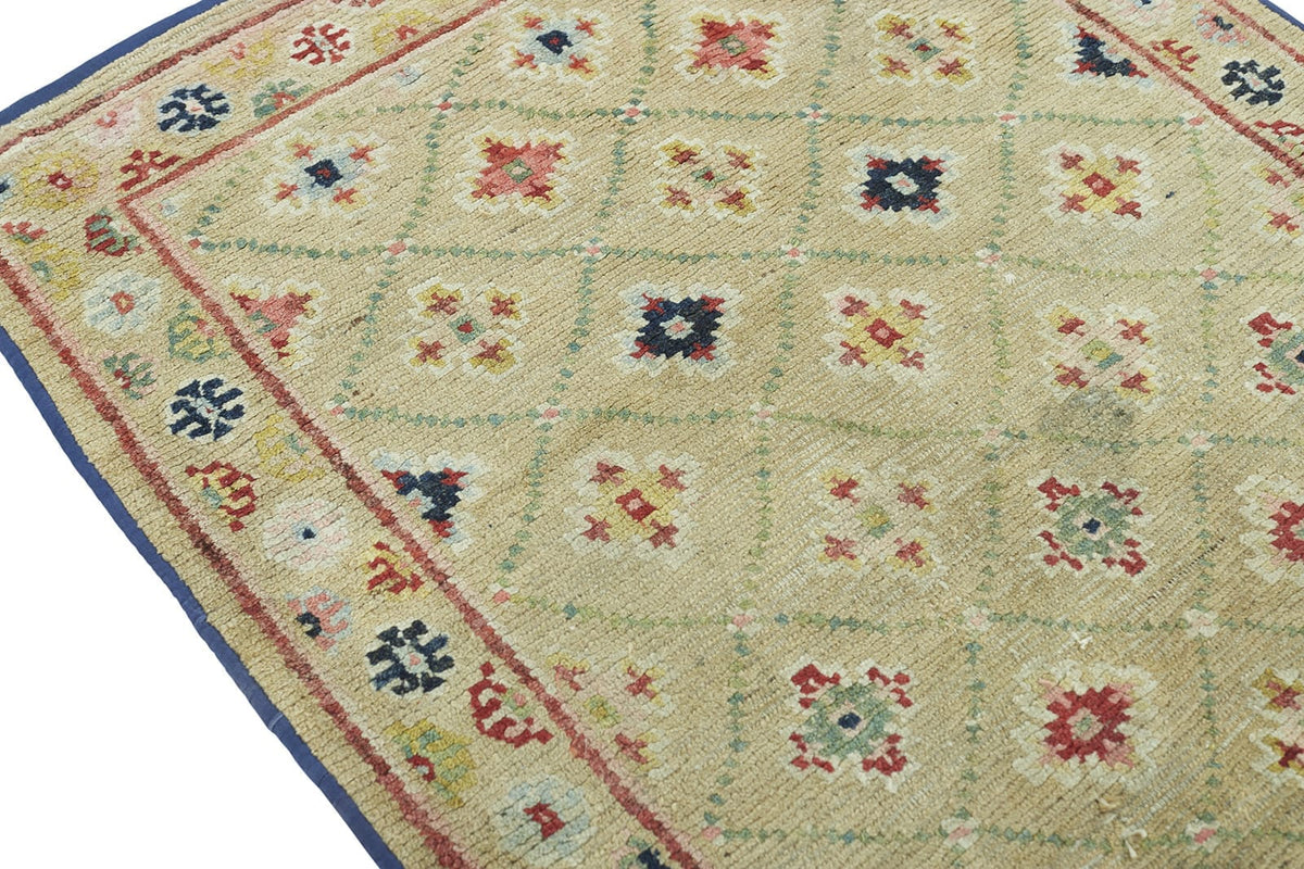 ANTIQUE TIBETAN KHADEN 2' 6" x 4' 9" Late 19th C Rug Detail 4
