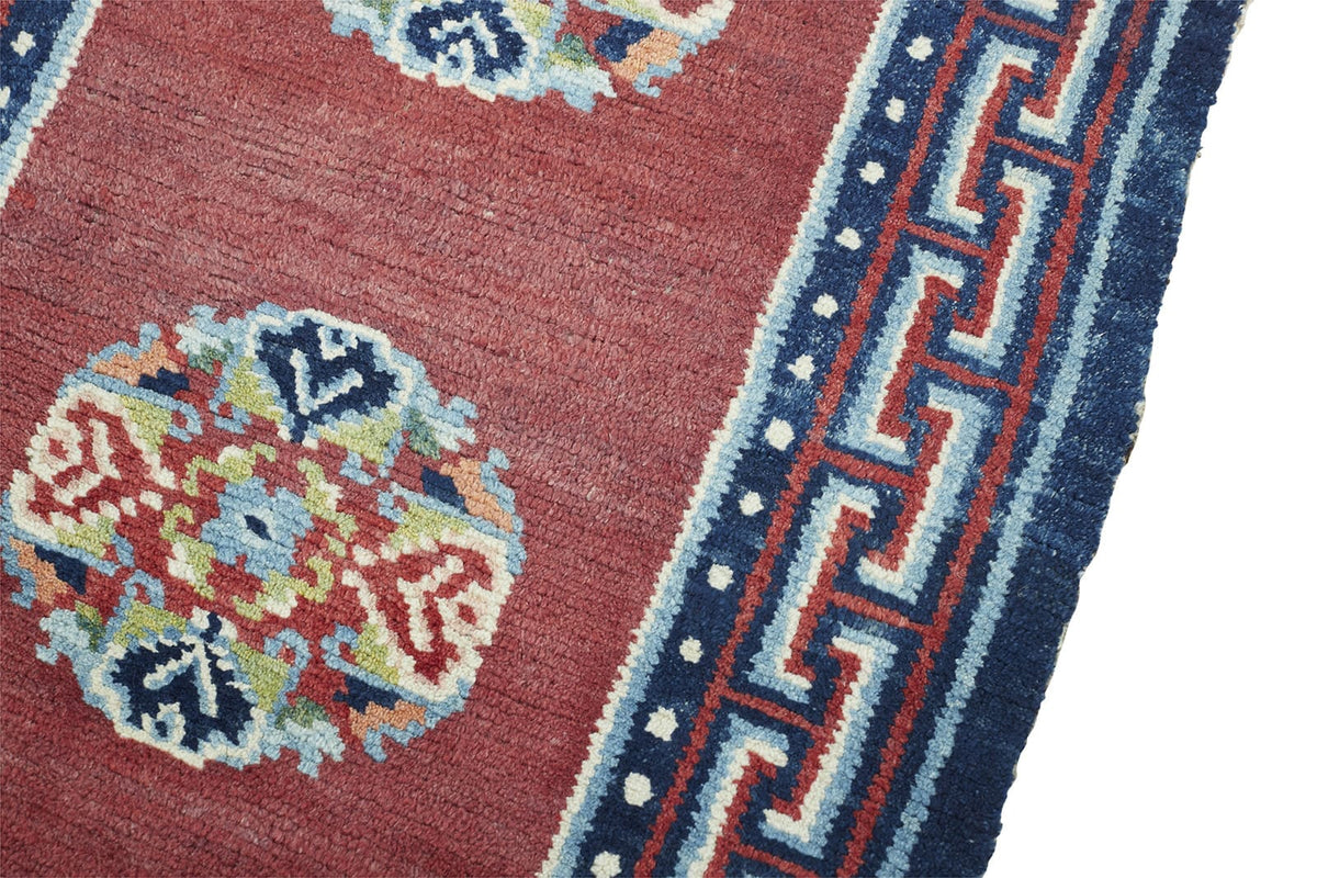 ANTIQUE TIBETAN TSANG-DHRUM 2' 4" x 4' 8" Mid 20th C Rug Detail 3