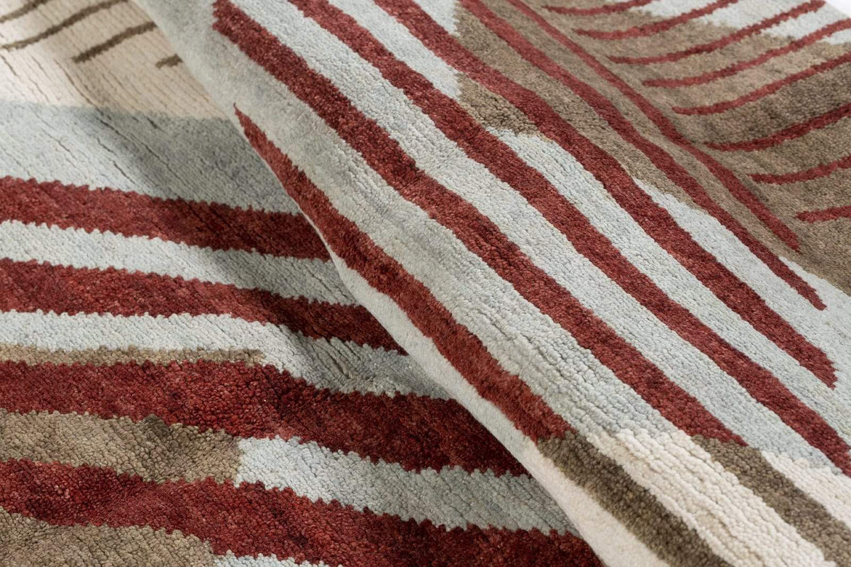 ASTRID MAROON Product Tufenkian Artisan Carpets 