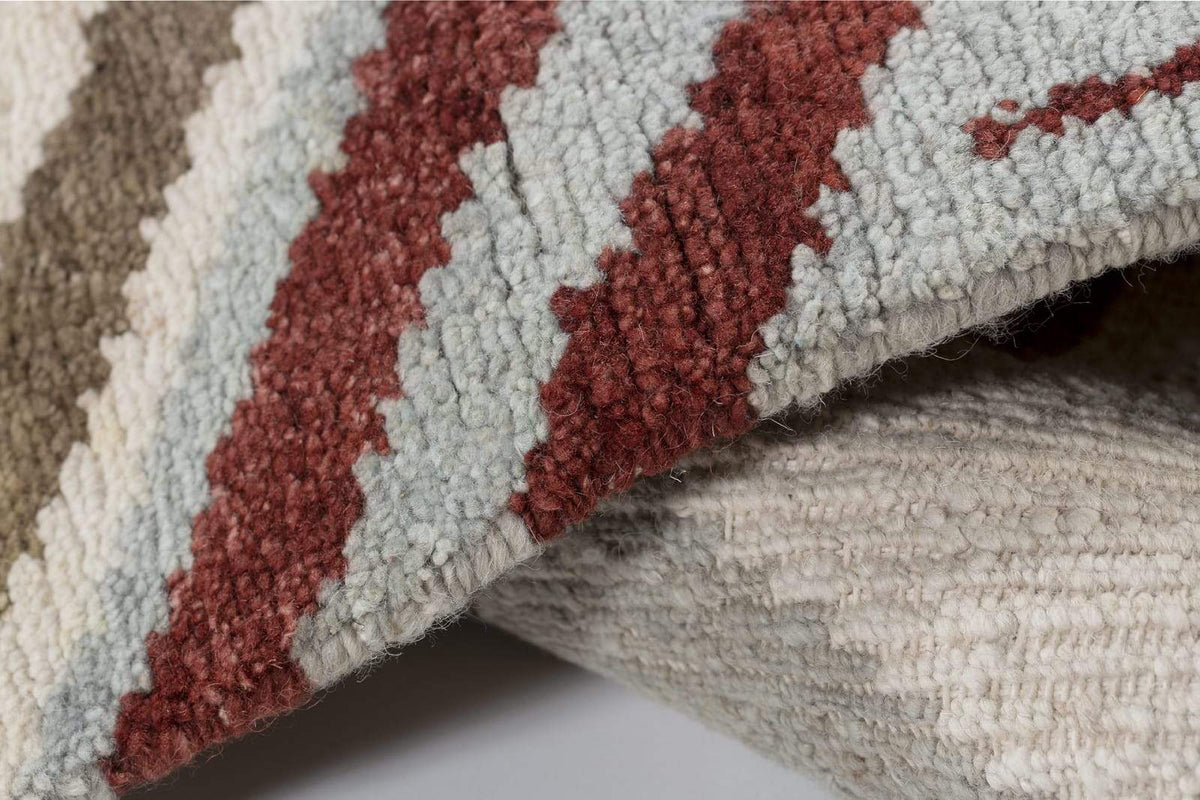 ASTRID MAROON Product Tufenkian Artisan Carpets 