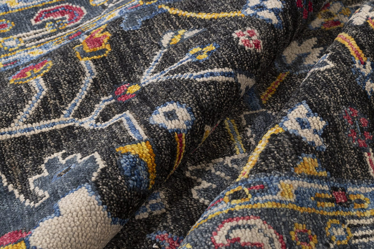 detail image of Bidjar II Midnight hand knotted area rug design by Tufenkian