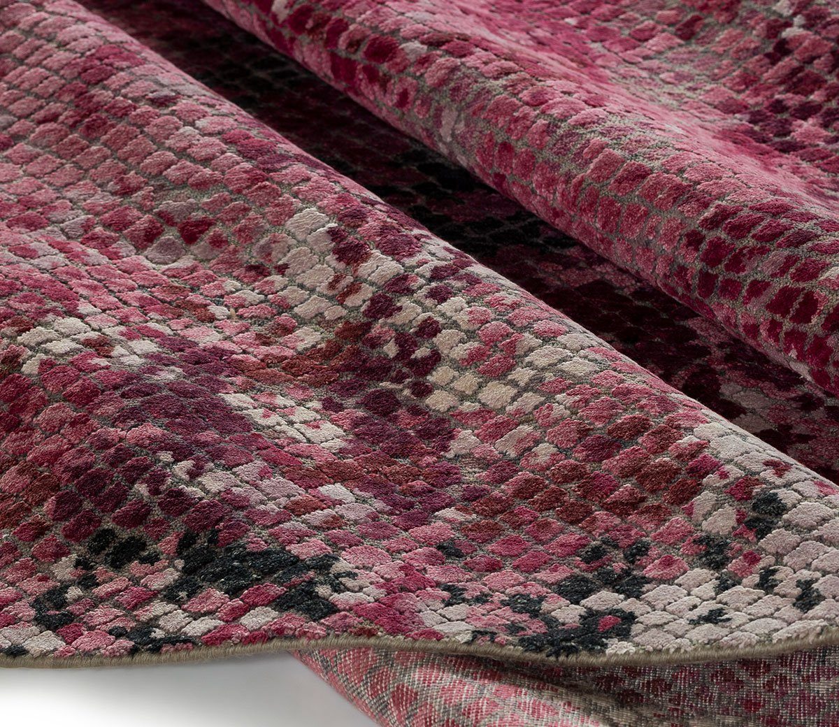 FOUNDRY MAGENTA Products Tufenkian Artisan Carpets 