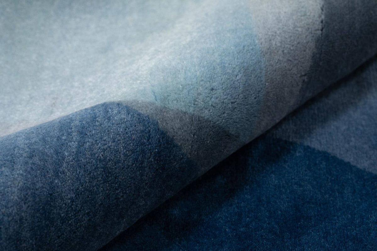 FADE BLUE