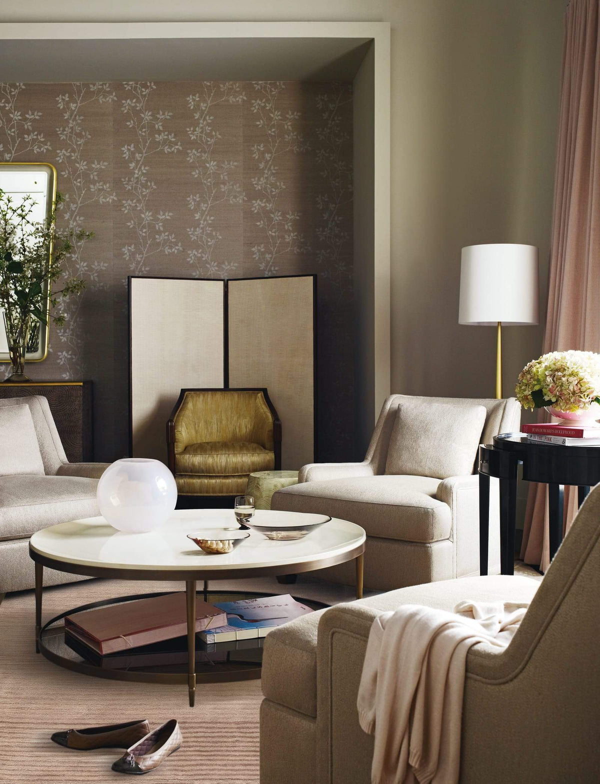 FINE LINE BLUSH Product Tufenkian Artisan Carpets Lifestyle room-image