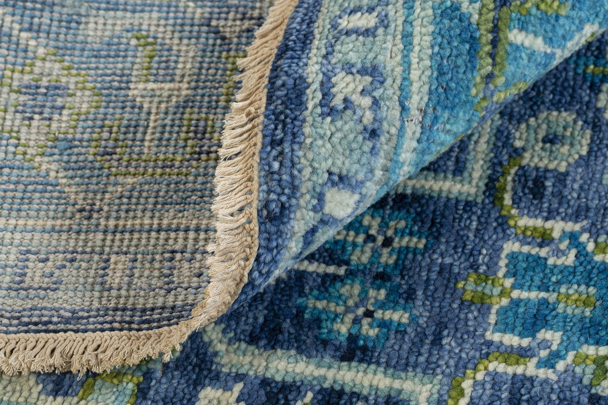 detail image of Persian Lattice Lagoon hand knotted area rug design by Tufenkian