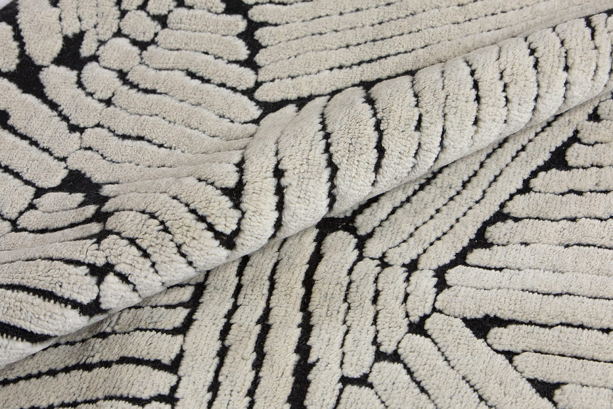 RAVINE WHITE-BLACK