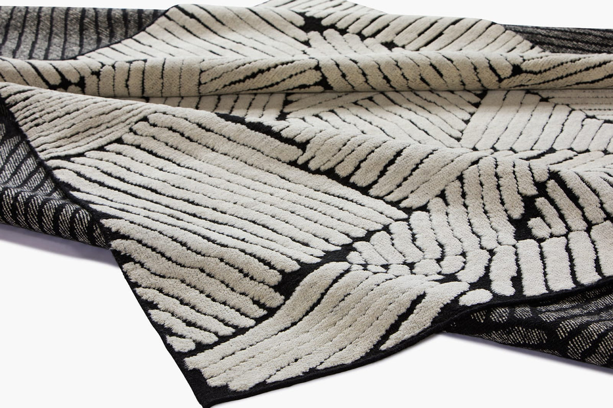 RAVINE WHITE-BLACK
